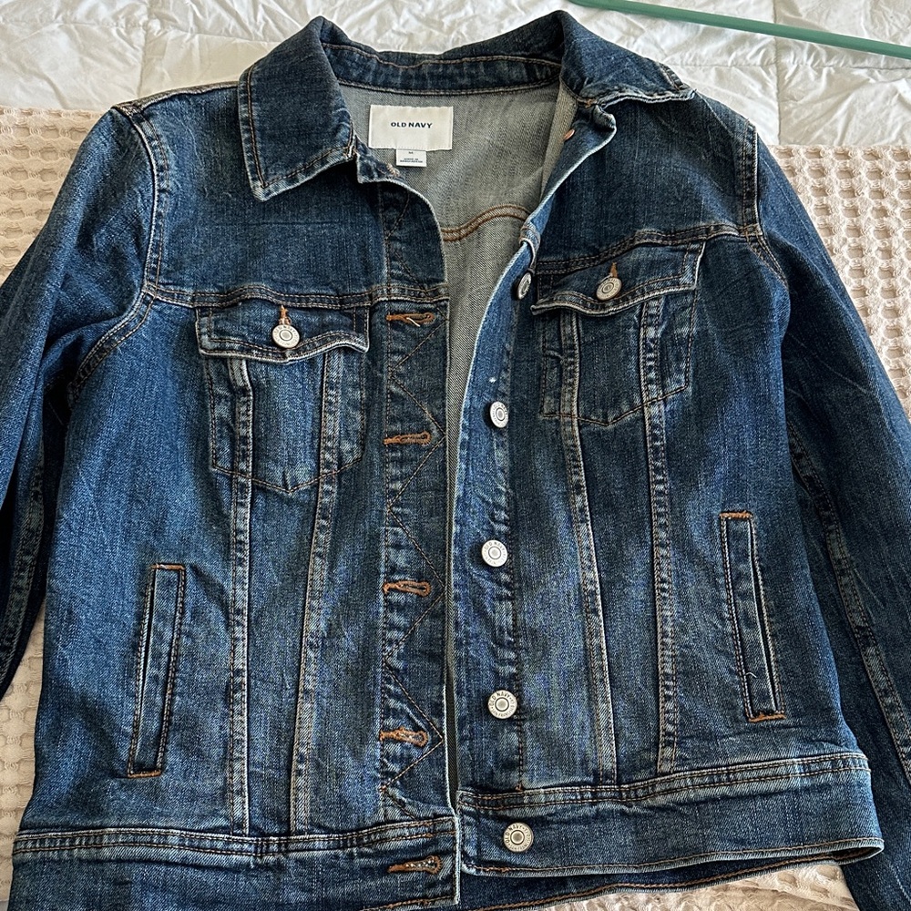 Old Navy Women's Classic Jean Jacket - Dark Blue size medium